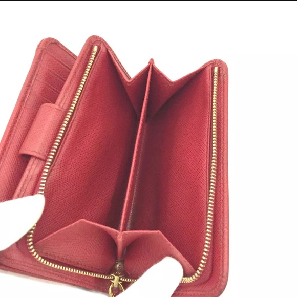 Authentic Prada Saffiano Bifold Wallet - Picture 5 of 8